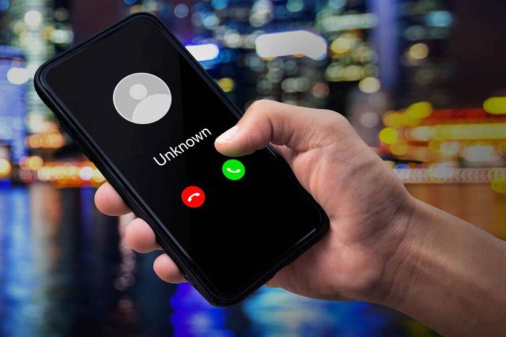 What is a Robocall? A Guide to Outsmarting Scammers | CyberPro Magazine