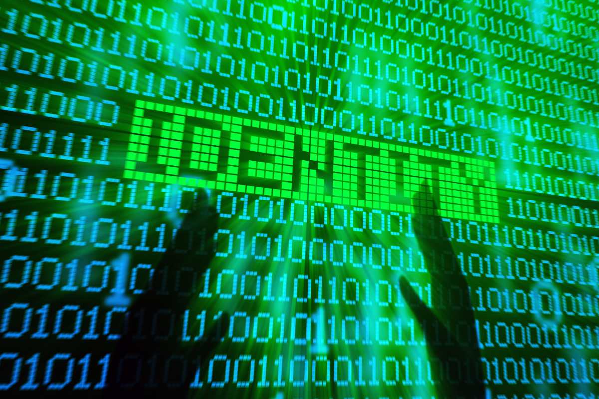 Identity Theft: 7 Types, 10 Red Flags & Protection Tips | CyberPro Magazine