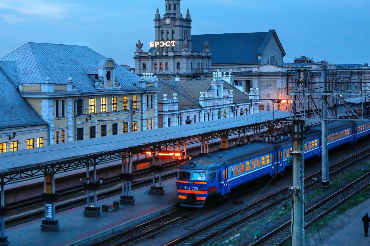 What are OT Security Threats? Here Are 10 Challenging Modern Industrial Environments | CyberPro Magazine